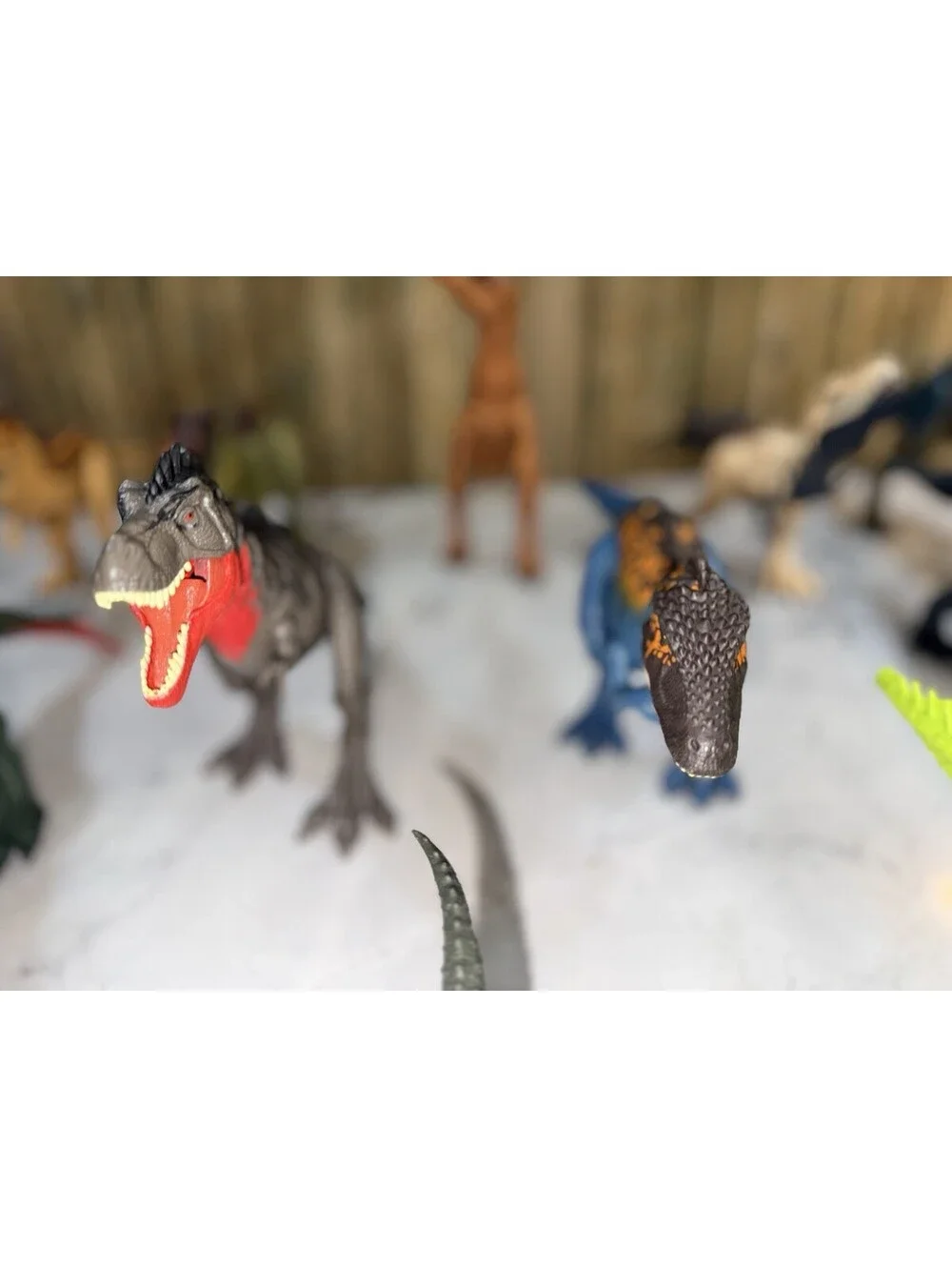 Lot of 16 Mattel Jurassic World Dinosaurs Roarivores Savage Strike Attack Pack